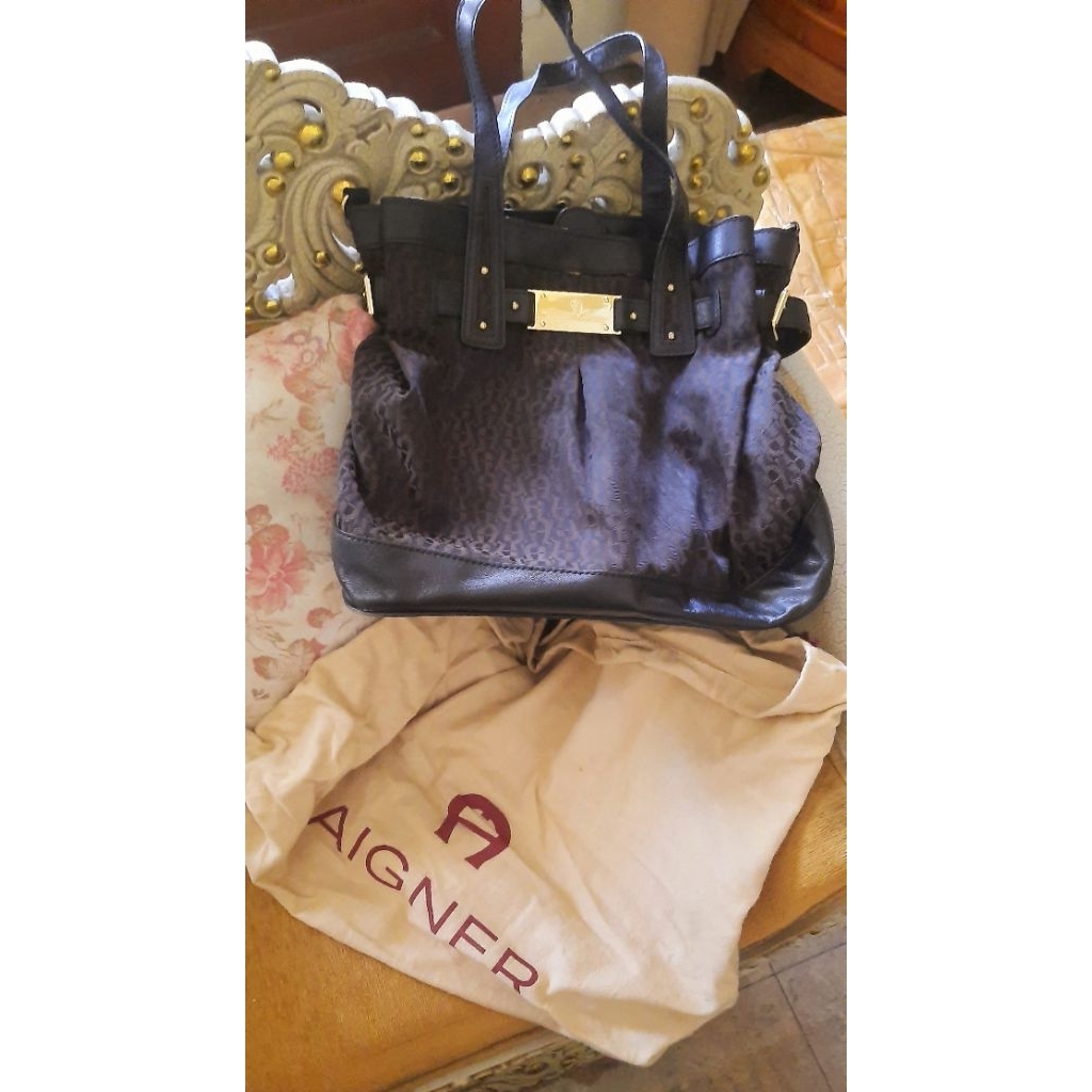 Aigner bag second vvgc 