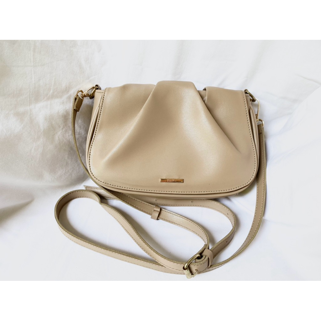 PRELOVED - Tas Selempang ( Flicka )