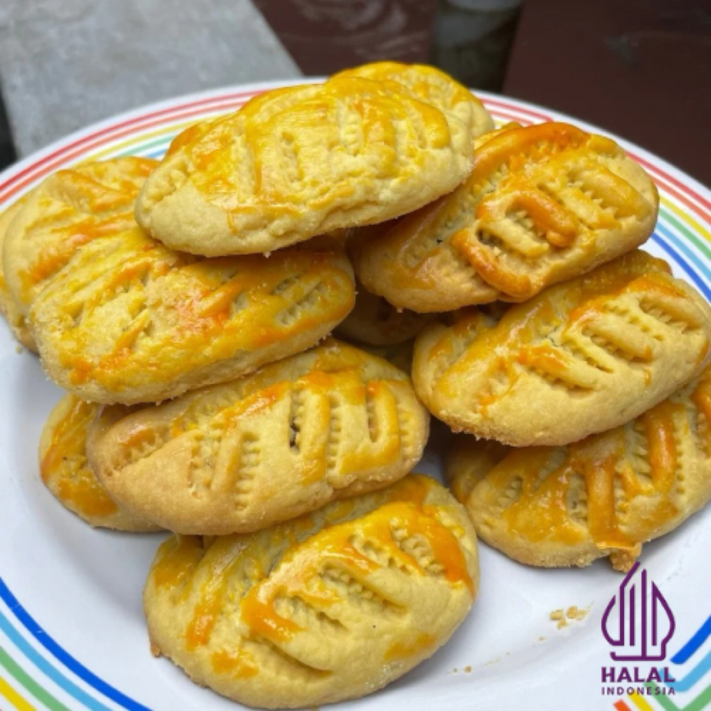 

Nastar Daun Jumbo isi Nanas Homemade - HALAL