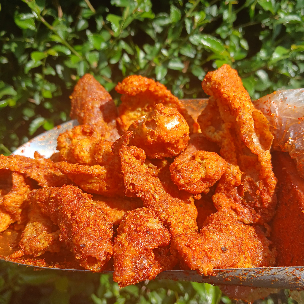 

Kulit Ayam Krispy Kemasan 500gr Pedas Daun Jeruk