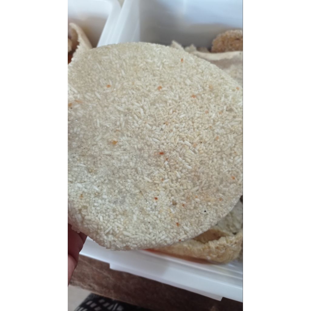 

Legendar Krupuk kerupuk Nasi Cengkaruk Jumbo Cemilan Jadul Tradisional Isi Satuan