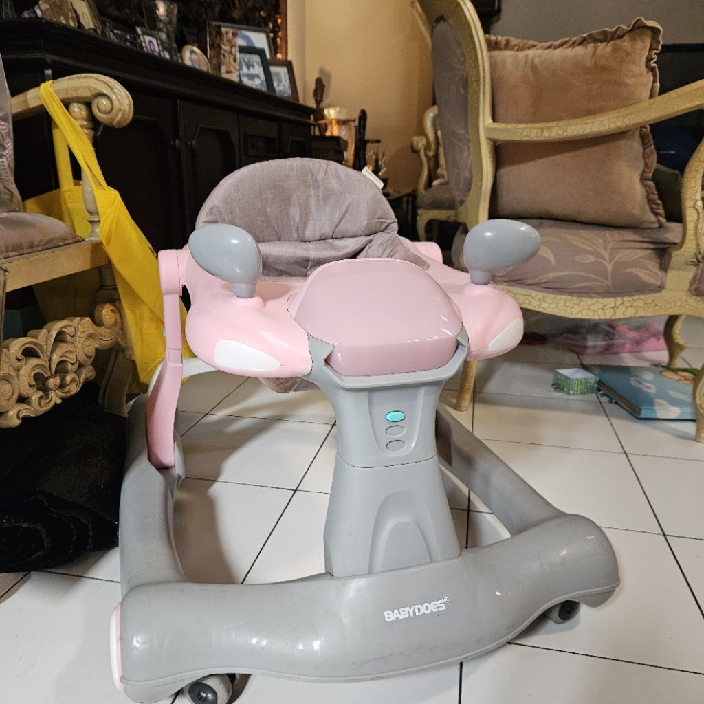 Preloved Baby Walker Babydoes BSD / Tangerang Selatan