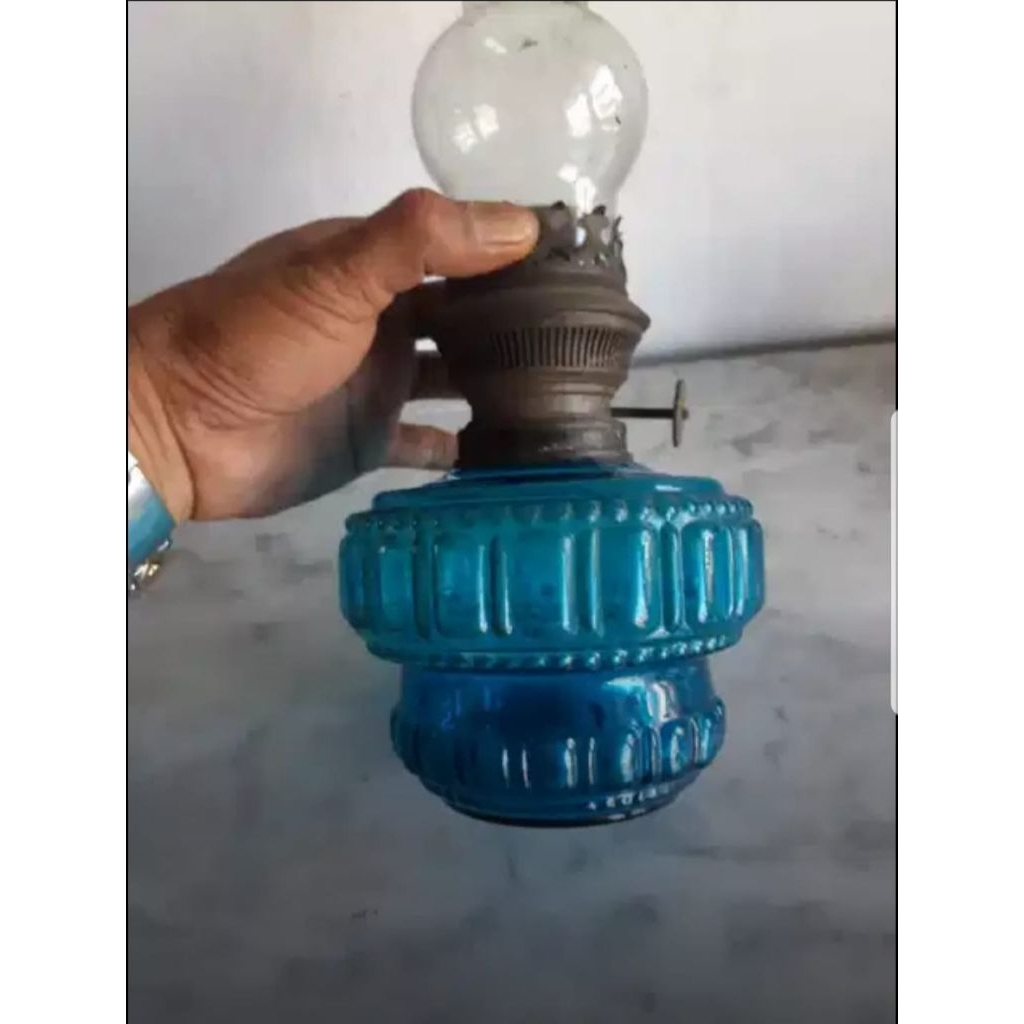 lampu minyak antik kristal
