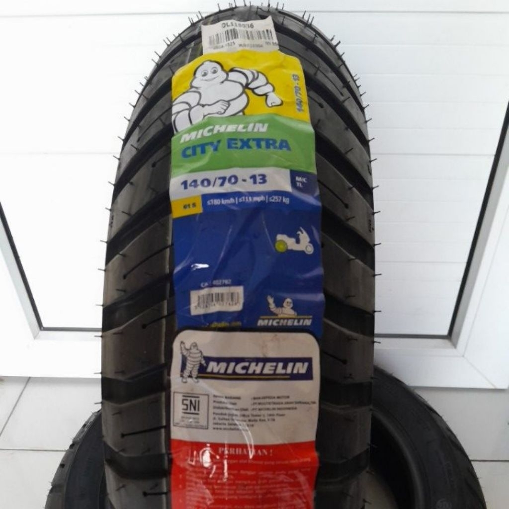 BAN MICHELIN CITY EXTRA UPGRADE ADV 160, ADV 150, NMAX 140/70-13 BONUS PENTIL TUBELESS