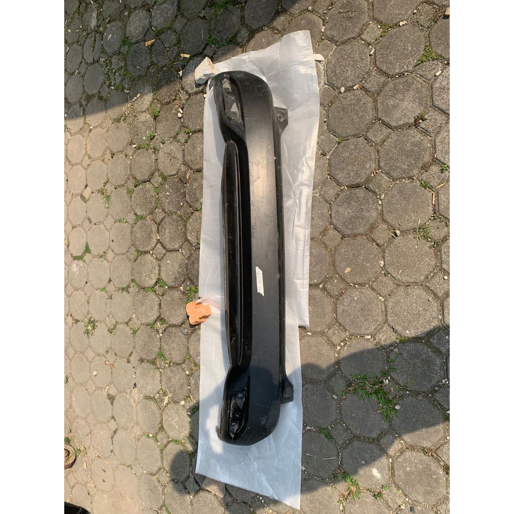 BUMPER BELAKANG HRV