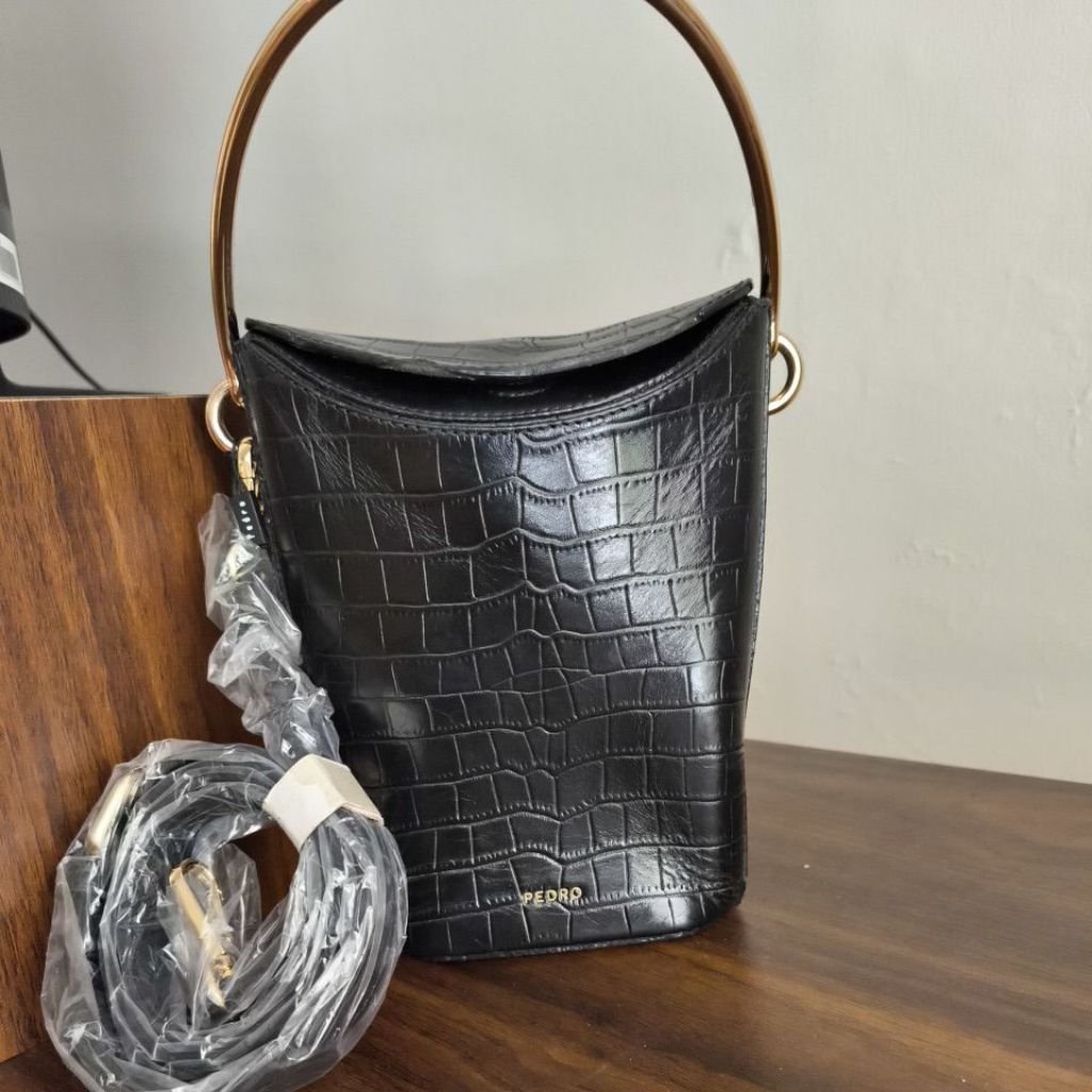 Pedro Sling bag black bucket leather NEW