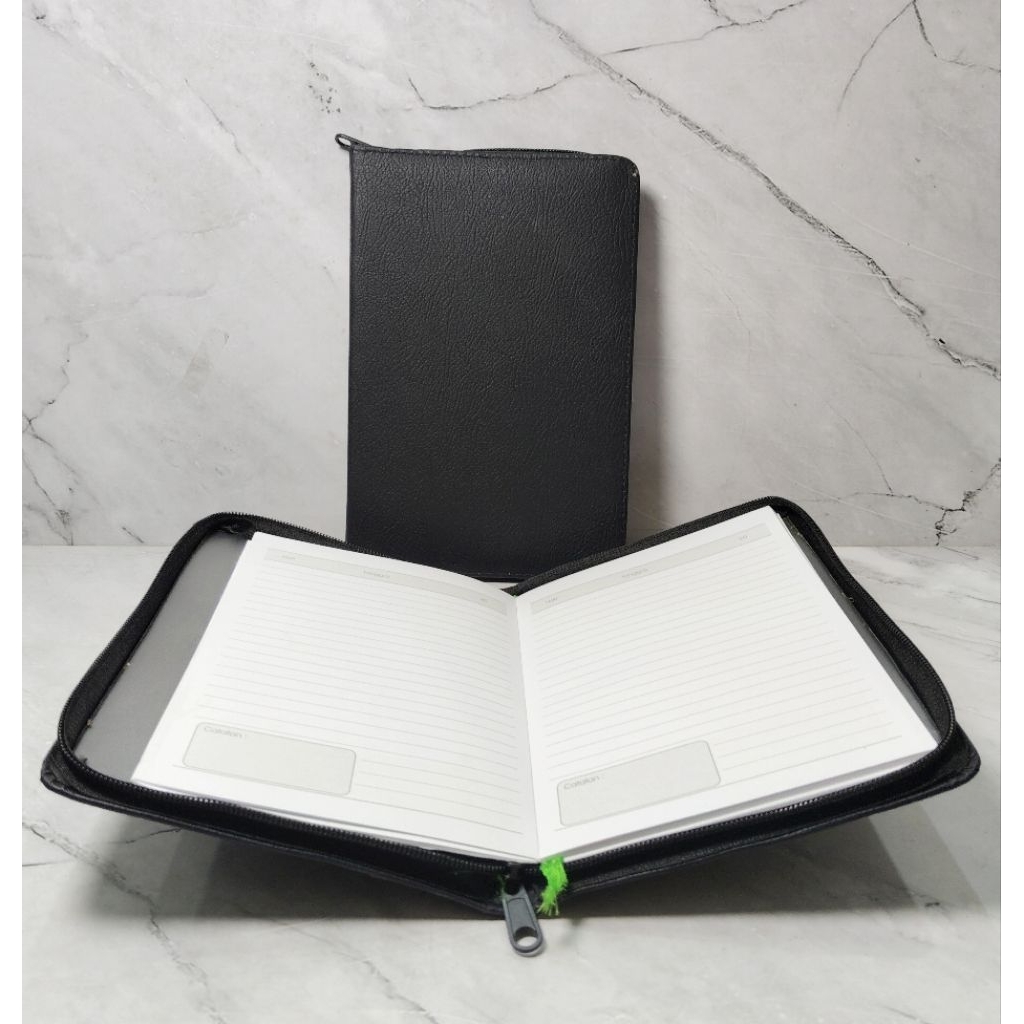 

BUKU AGENDA RESLETING HITAM / NOTEBOOK POLOS BESAR / BUKU CATATAN RESLETING