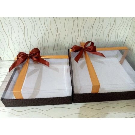 

kotak hantaran/kotak kue/kotak mika ukuran 30x30