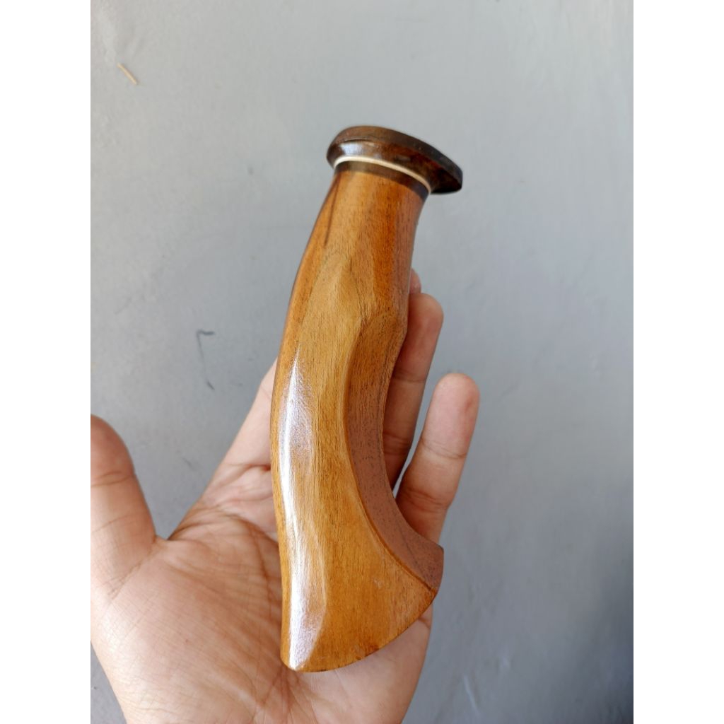 GAGANG GOLOK SEMBELIHAN MOTIF LEKUK TEMPEL BAHAN KAYU JATI