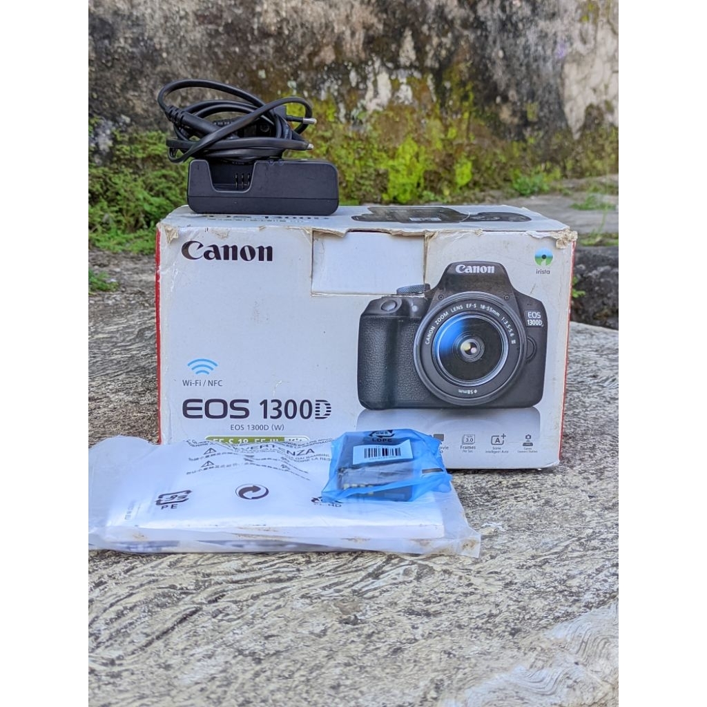 Canon 1300 D