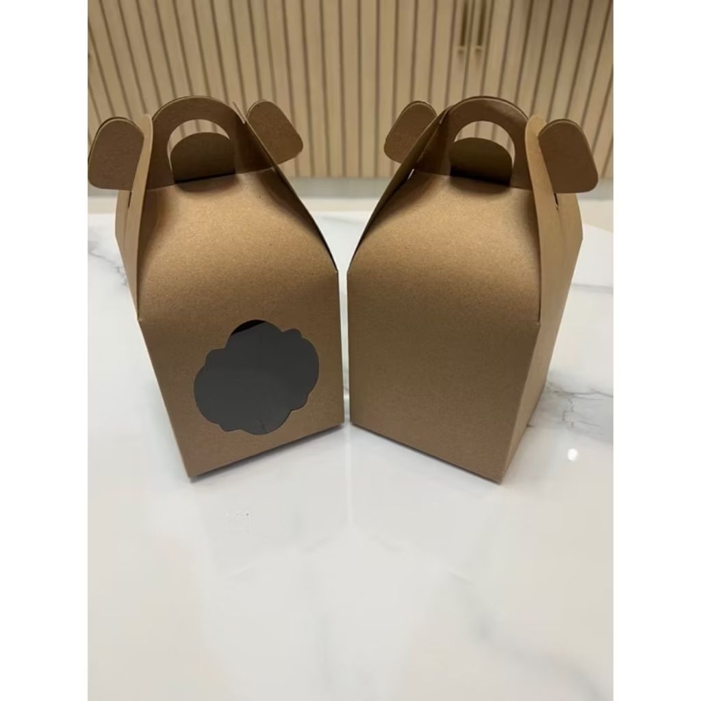 

Gable Box 10 x 10 x 11 Ada Lubang