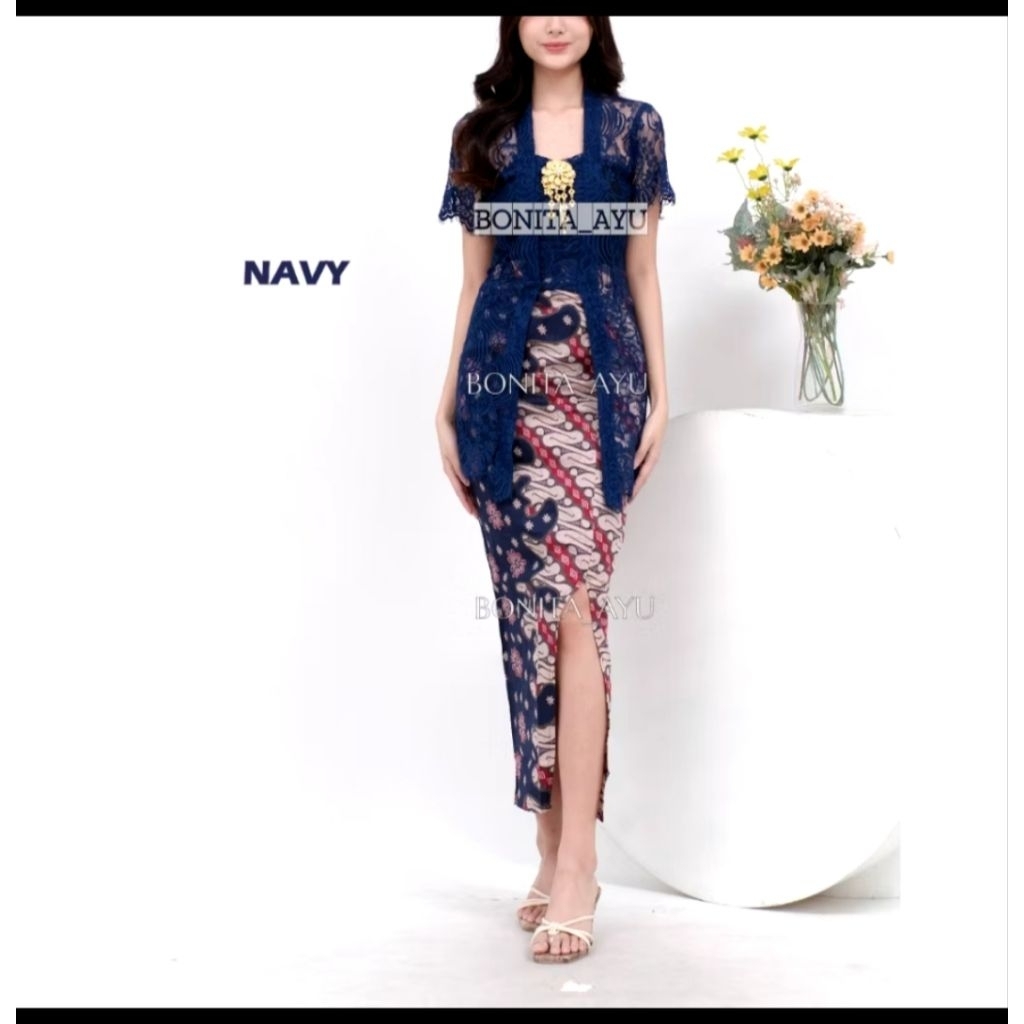PRELOVED SET KEBAYA NAVY