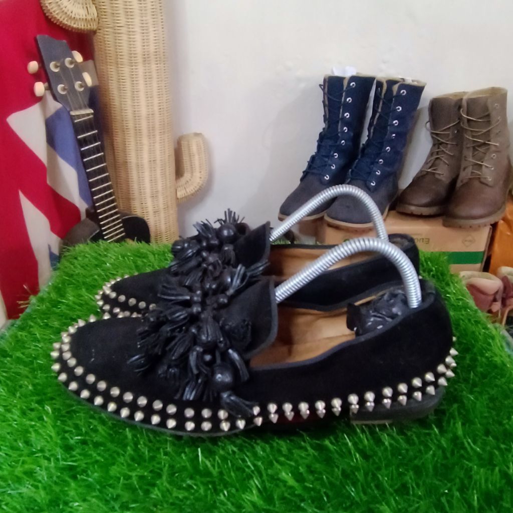 christian louboutin second