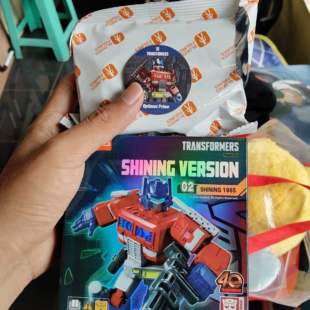 Secret Optimus Prime Transformers Shining Version 02