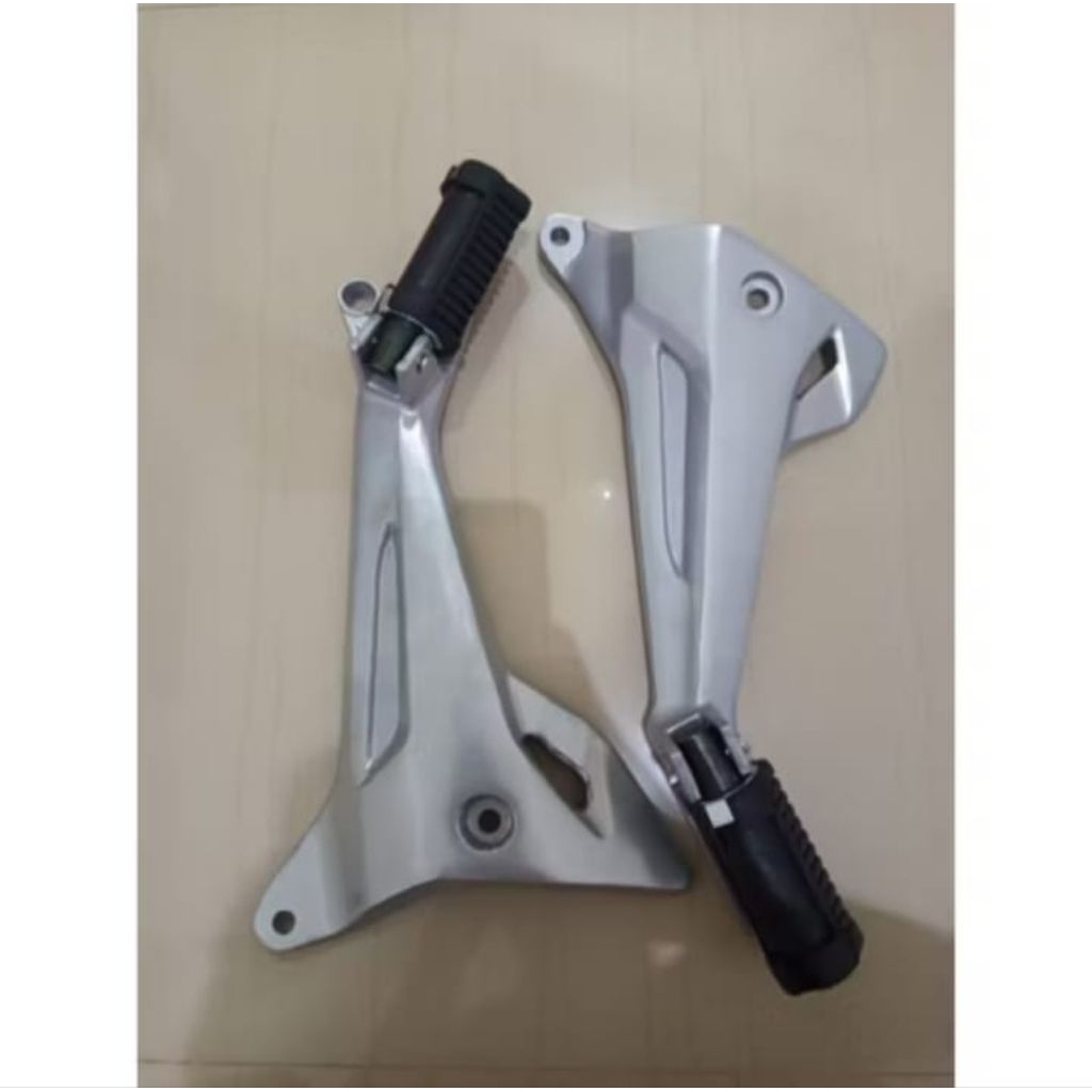 Footstep Pijakan Kaki Belakang Motor Supra X 125 Old/Lama