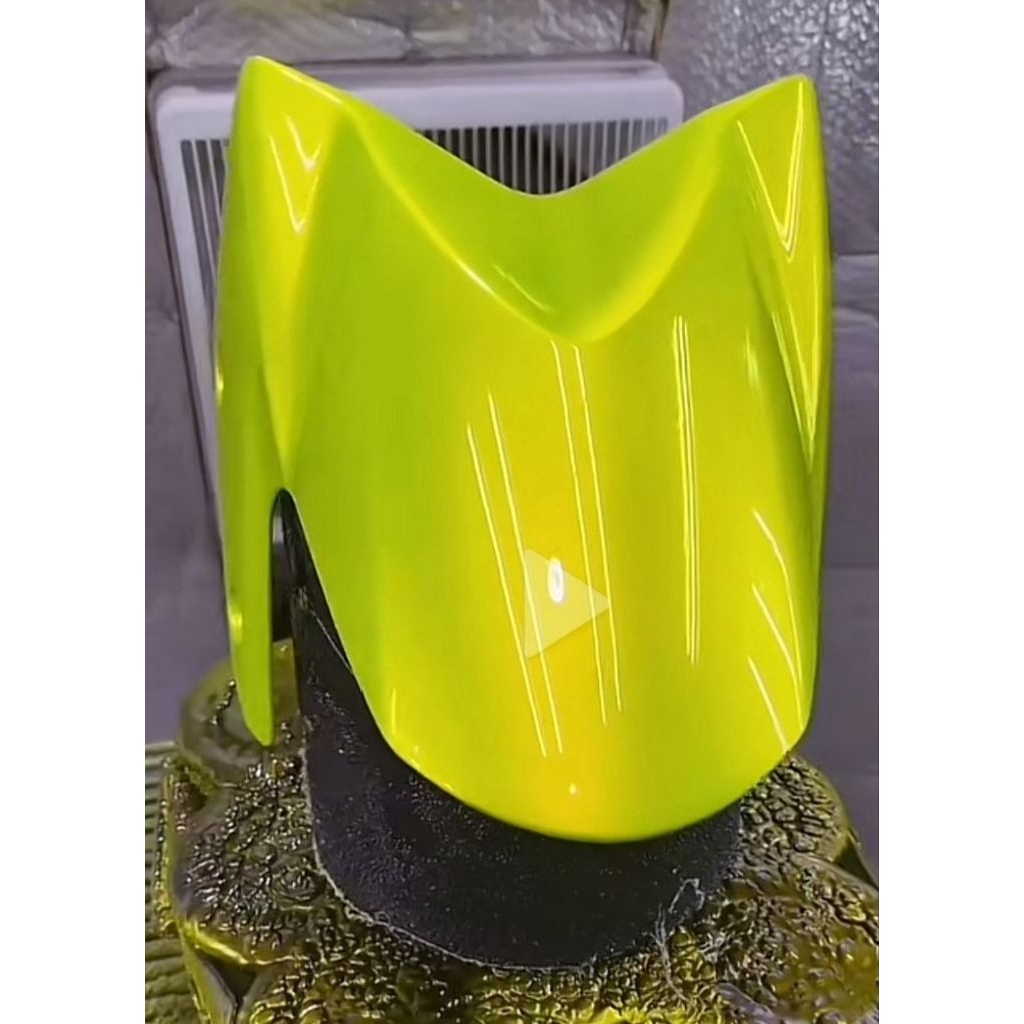 Cat PU Yellow Green, Kuning kehijauan metalik