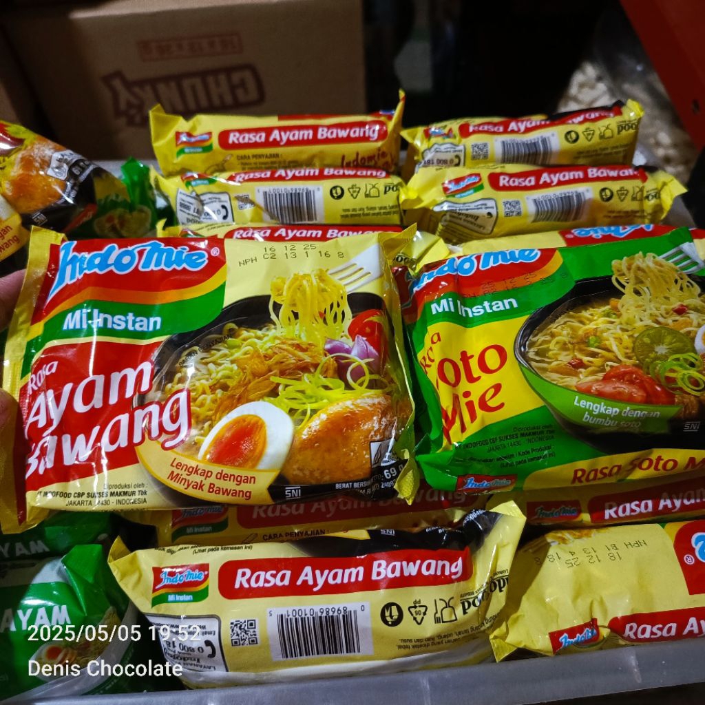 

Indomie Ayam Bawang,Indomie Soto, Indomie Goreng paket 5pcs