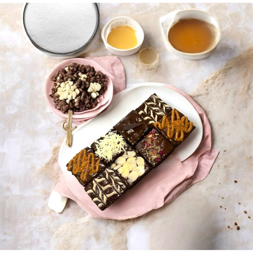 

Fudgy Steamed Brownies - Signature Mix 20cm x10cm (8 Pieces Big Size Bites)