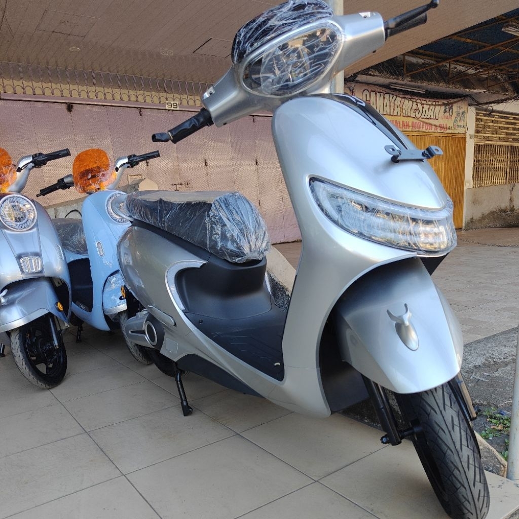 UWINFLY M90E SWAP BATERAI MOTOR LISTRIK 1.500 WATT OFF THE ROAD