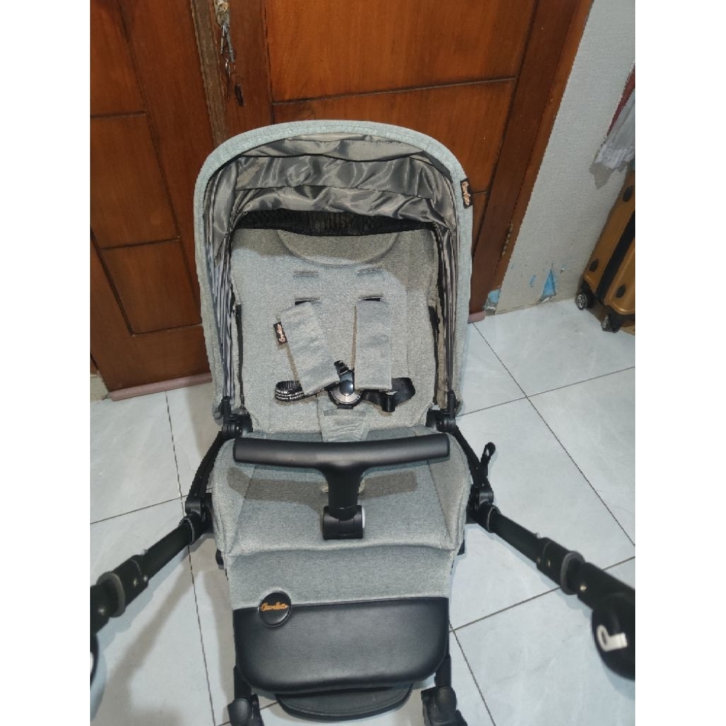 Preloved stroller cocolatte versee