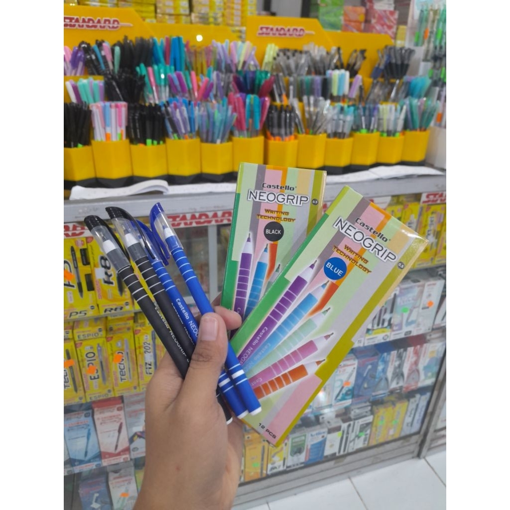 

PULPEN STANDARD CASTELLO NEOGRIP 0,5 / 1 DOS ISI 12 PCS