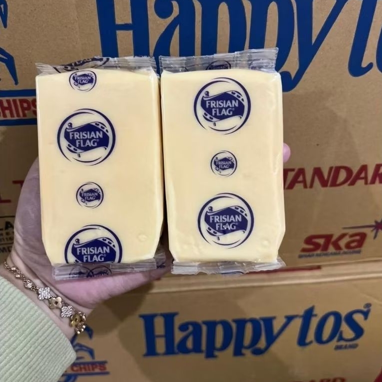 

Keju cheddar frisiand flag 160gr