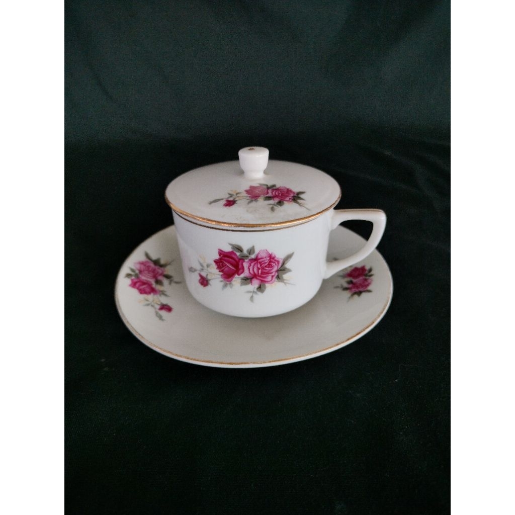 Cangkir Kopi Lawas Twin Rose