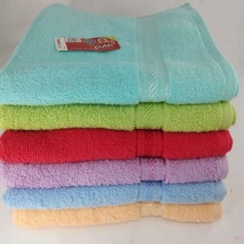 Handuk Merah Putih ukuran 70x135 cm