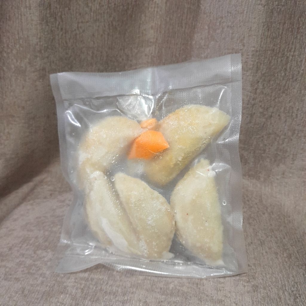 

Cireng ayam suwir pedas