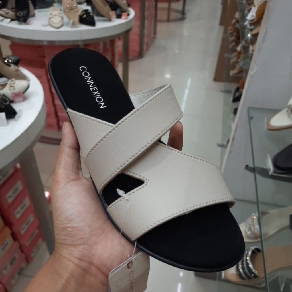 CONNEXION SANDAL FLAT SLOP WANITA BARU ORIGINAL MATAHARI PROMO