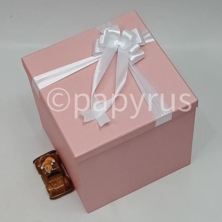 

PAPYRUS 30x30 Tinggi 30cm Kotak Kado Gift Box Hardbox Hampers V3