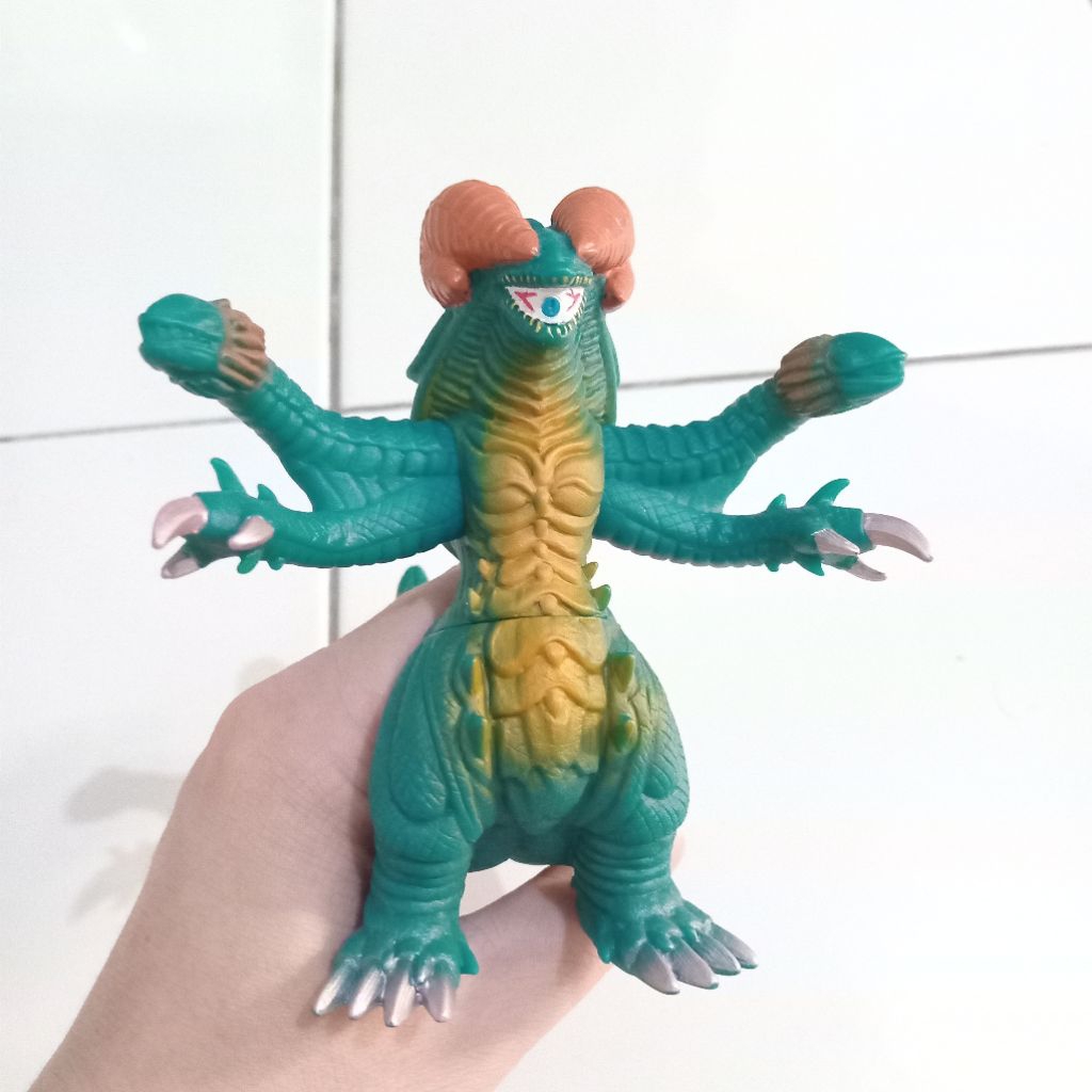 Sofubi bandai ultra monster 500 series gargolgon