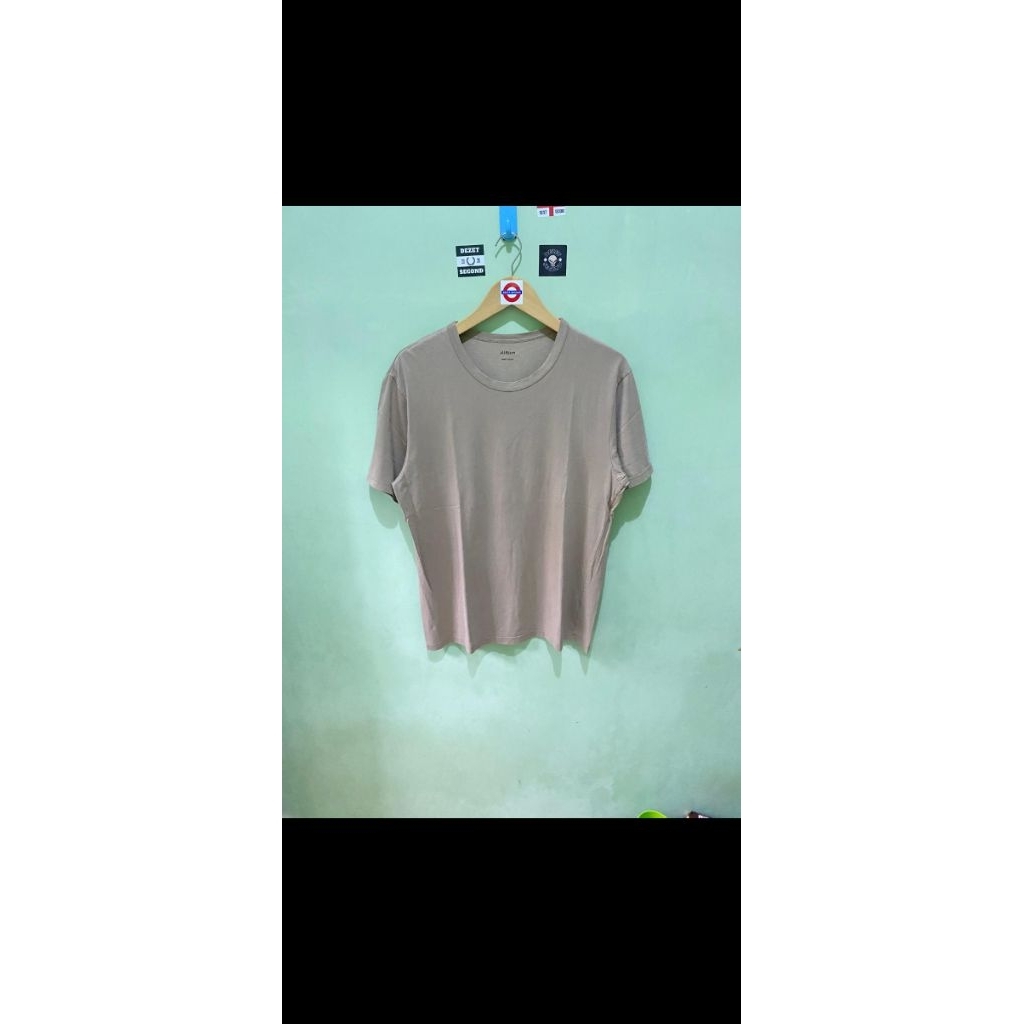 kaos second uniqlo airsm