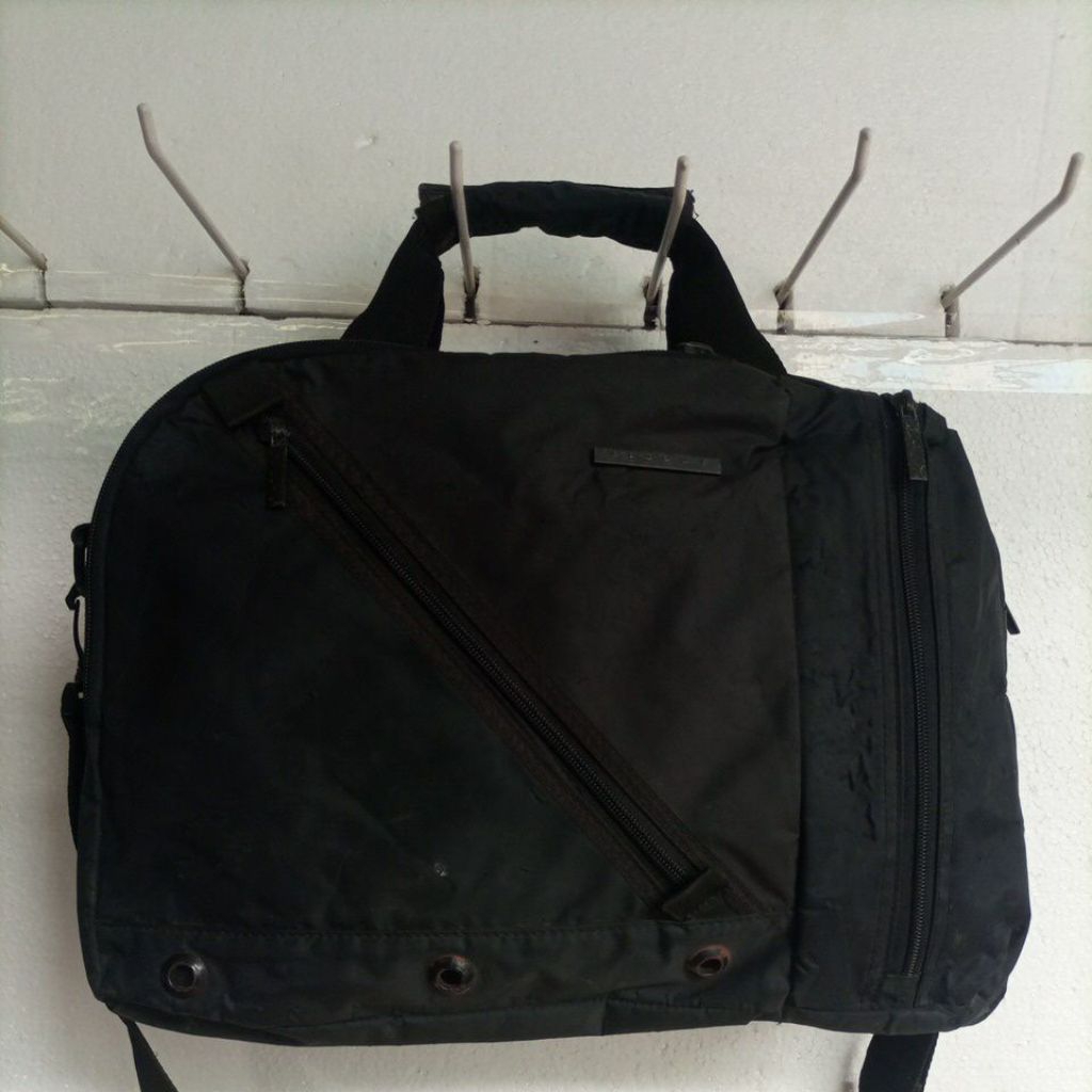 

Sisley Bag-alas-39x11,5cm-tinggi-32cm-preloved