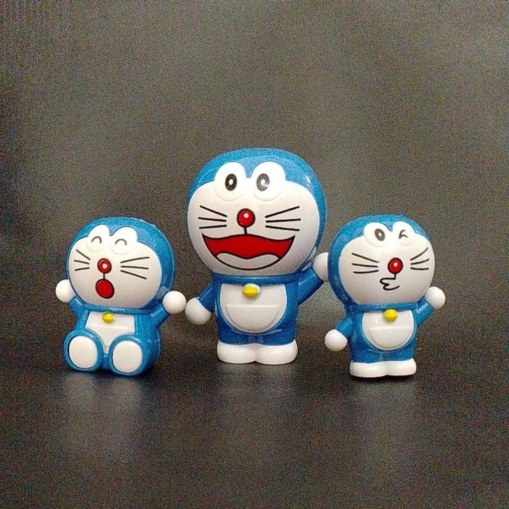 Mainan miniatur boneka Doraemon topper hiasan dekorasi cake kue ulangtahun