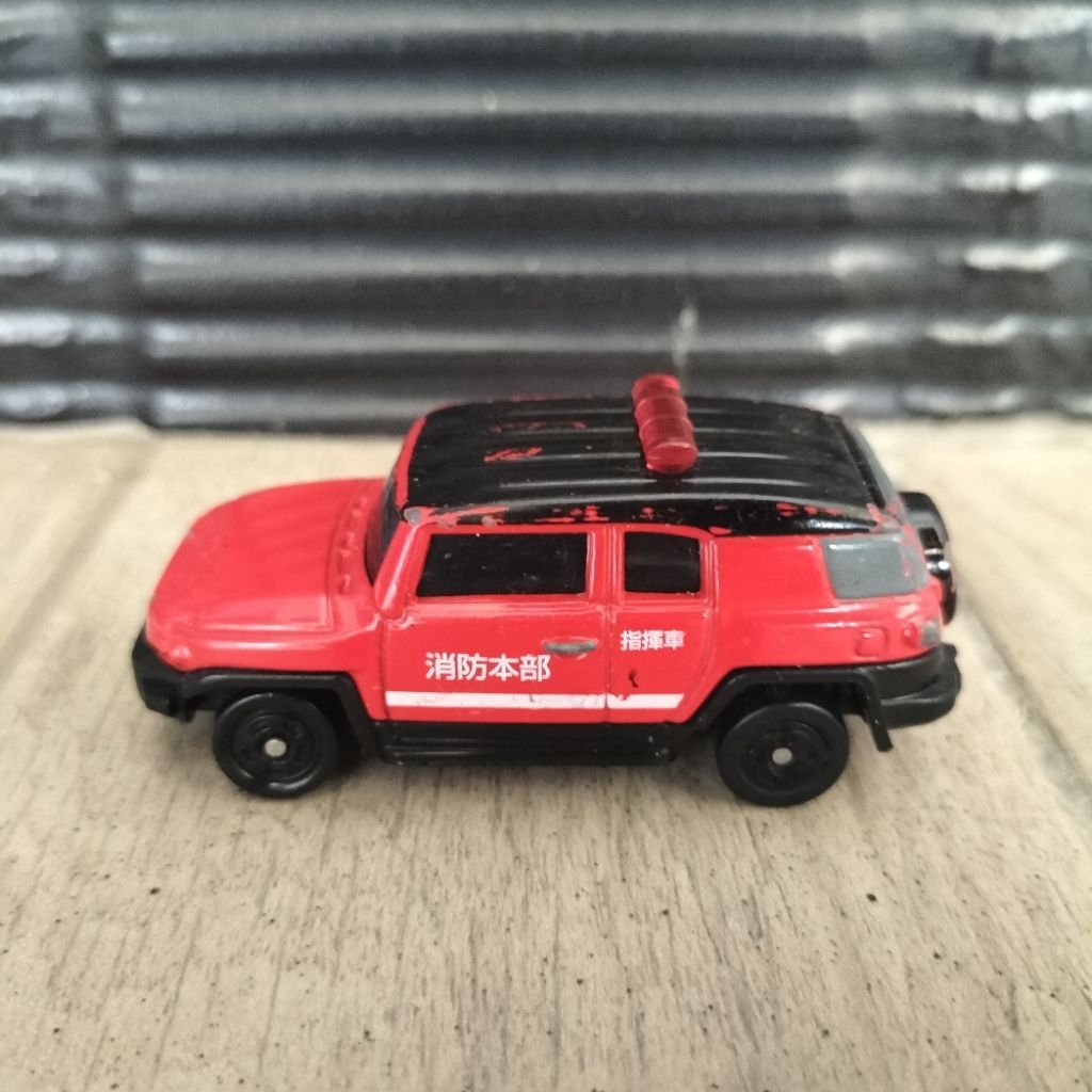 Diecast Tomica Toyota FJ Cruiser Tecology