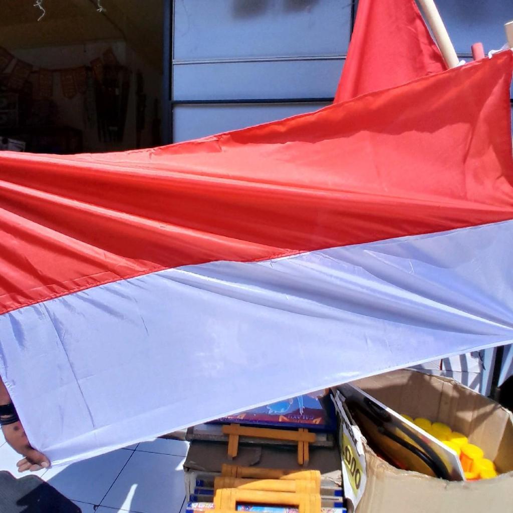 

Bendera Merah Putih 120x80 Bendera ukuran 80x120 katun/satin