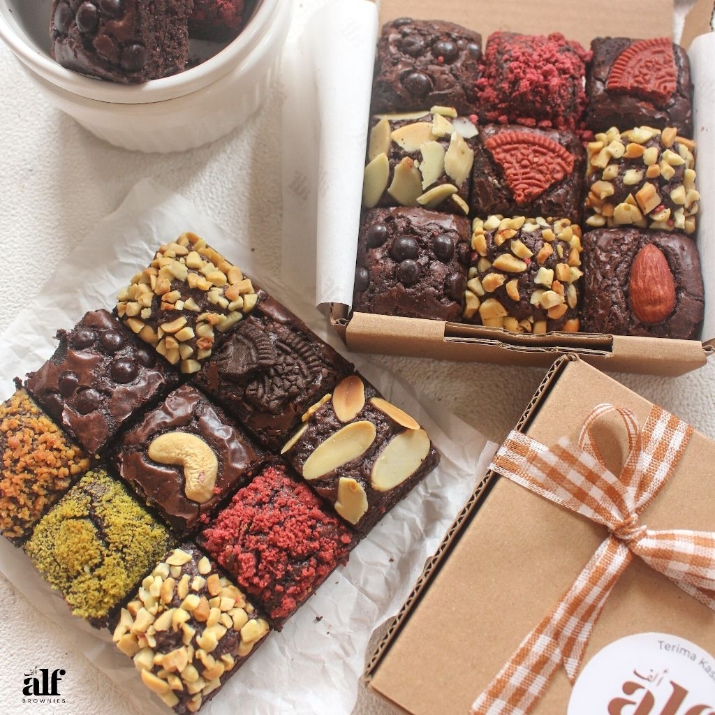 

FUDGY BROWNIES by Alf Brownies ukuran (10x10 isi 9 potong)