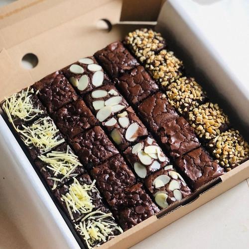 

Fudgy Brownies | Brownies panggang Coklat | Brownies Fudgy Coklat Premium