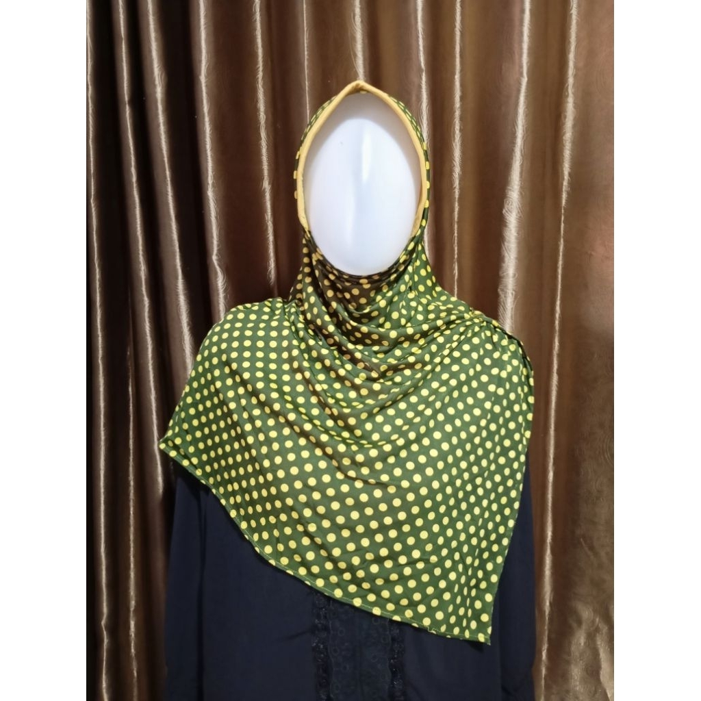 Hijab Instan Polkadot Serut Samping