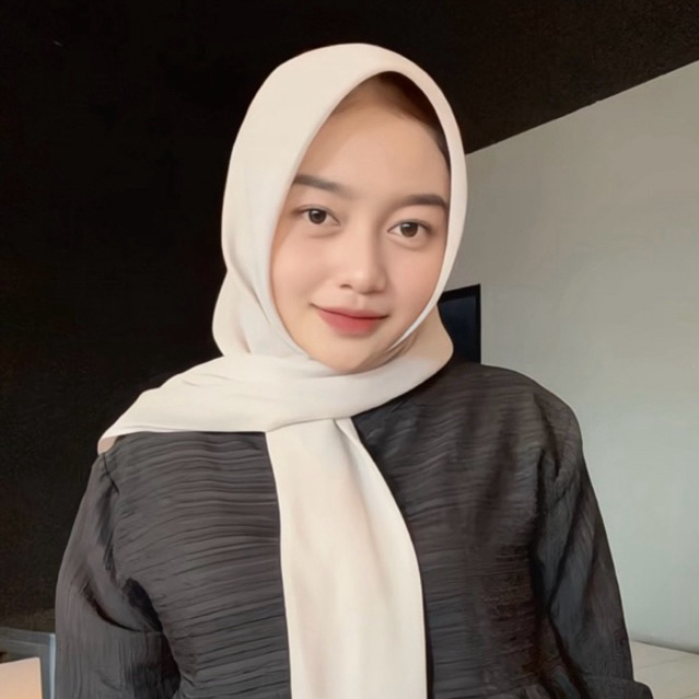 Paris Premium Segi Empat / Hijab Paris Voal Premium / Hijab Paris Segi Empat / Jilbab Segi Empat Pol
