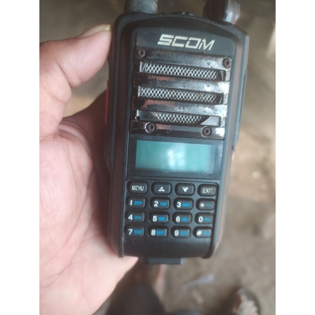 ht scom uv7r pro c dobel band UHF dan VHF