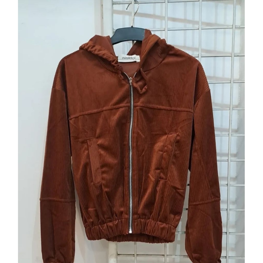 JaketCoklatRubylicious