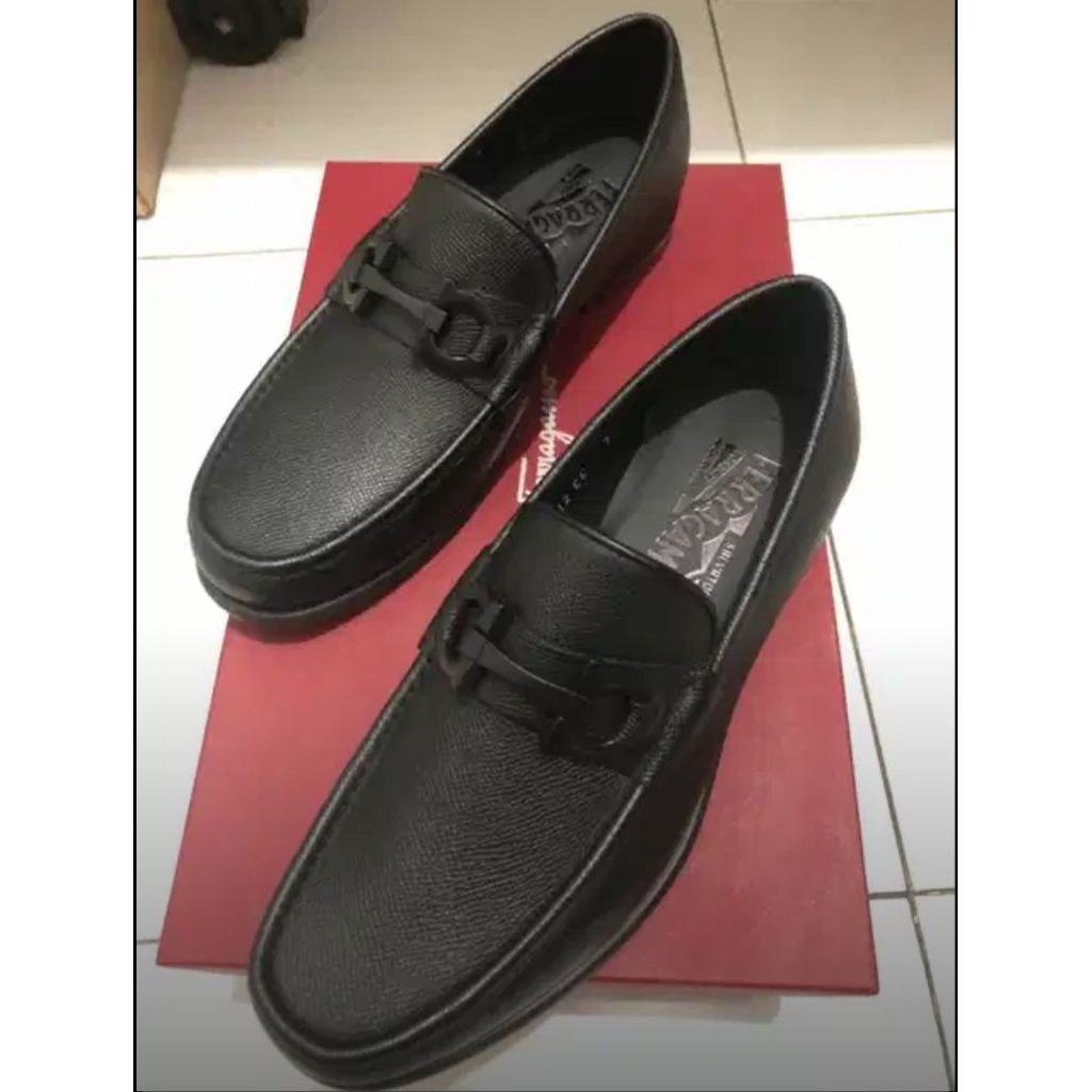 Authentics Shoes Salvatore Ferragamo