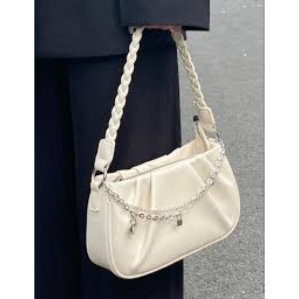 tas selempang wanita putih