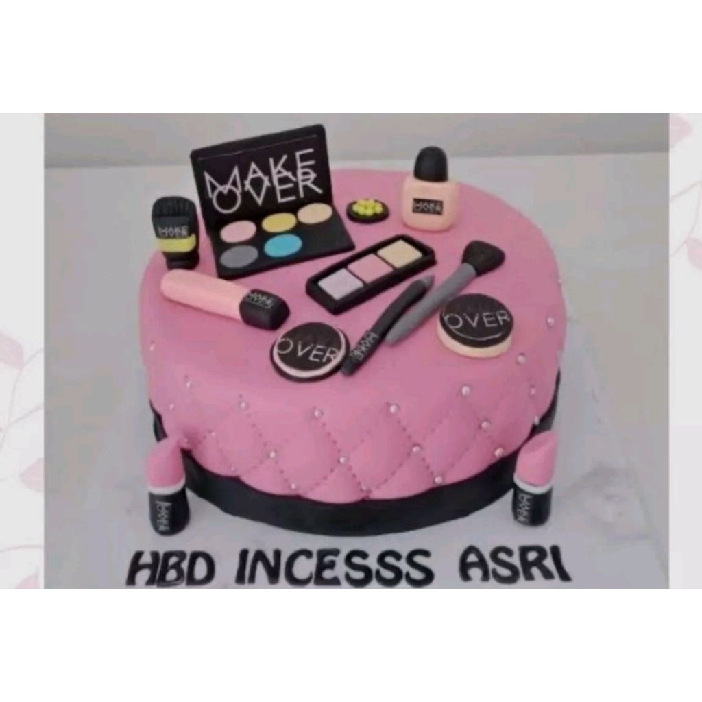 

Make Up Custom Cake