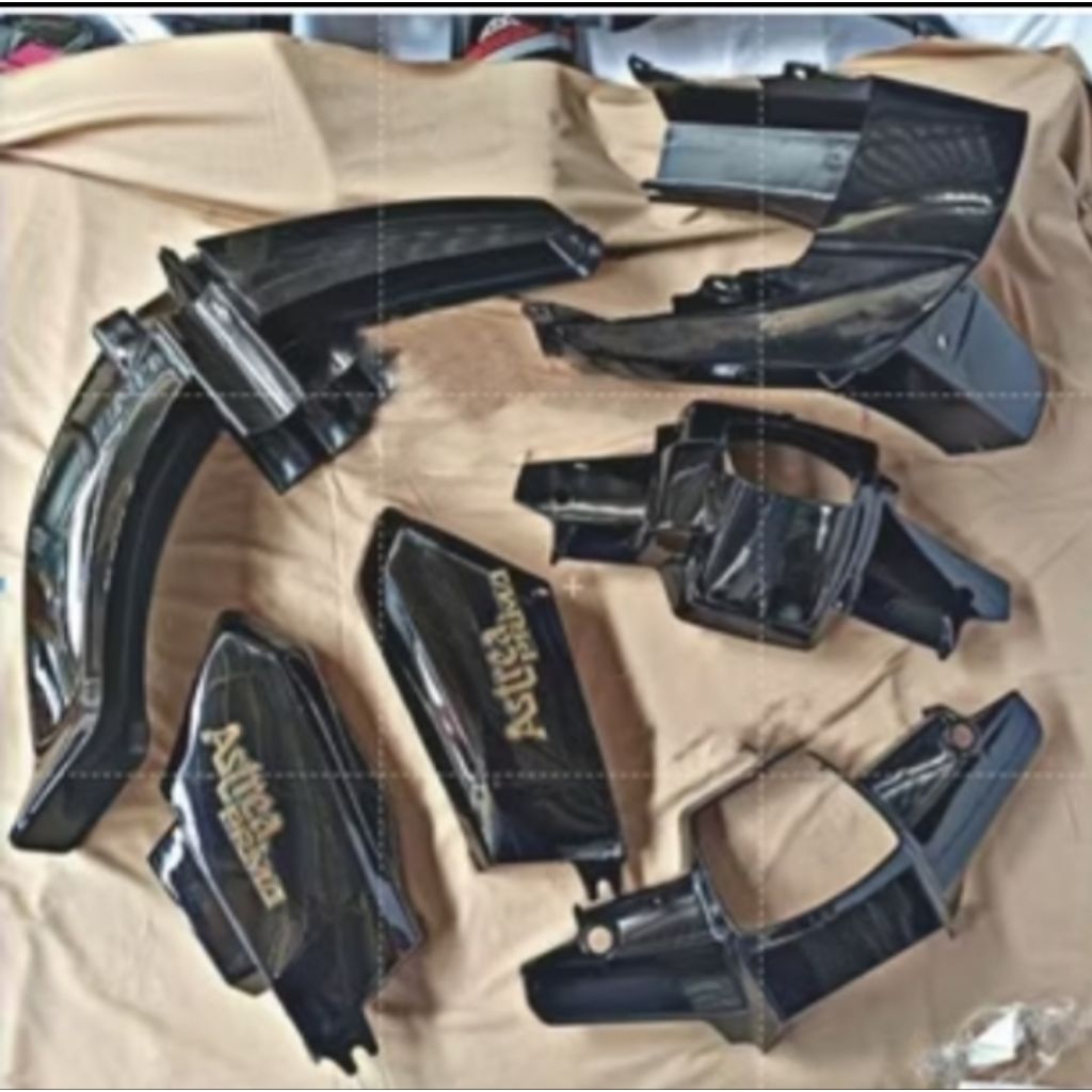 paket full body set Honda Astrea prima Star warna hitam polos