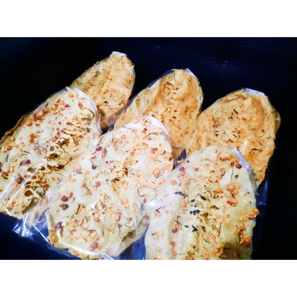 

Peyek Kacang Tanah dan Rebon