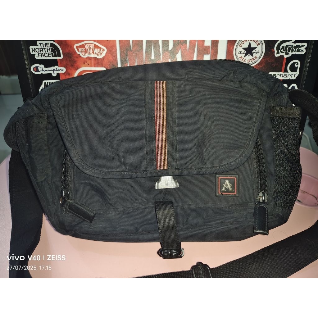 Tas Sling Selempang Asics ORI Preloved