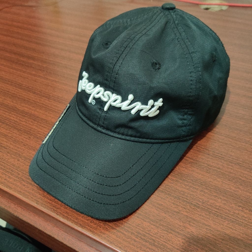 topi jeep spirit second